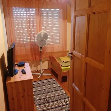 בית נופש Violet Holiday's House *