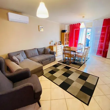 Violet Holiday's House Casa de Férias Siófok